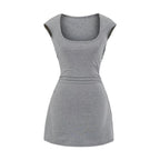 U-neck slim fit short sleeved dress